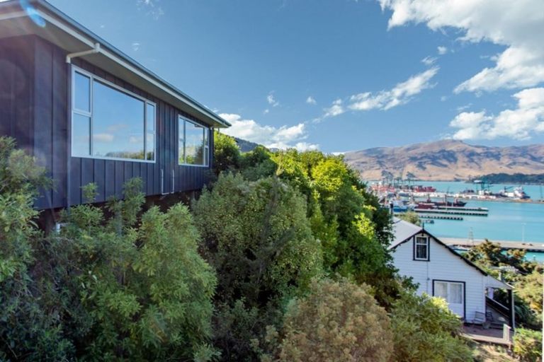 Photo of property in 17a Dudley Road, Lyttelton, 8082