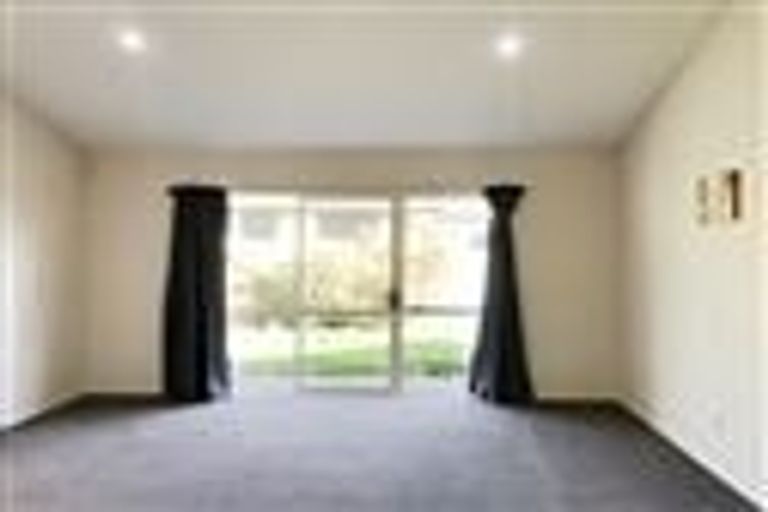 Photo of property in 39 Chesterfield Mews, Russley, Christchurch, 8042