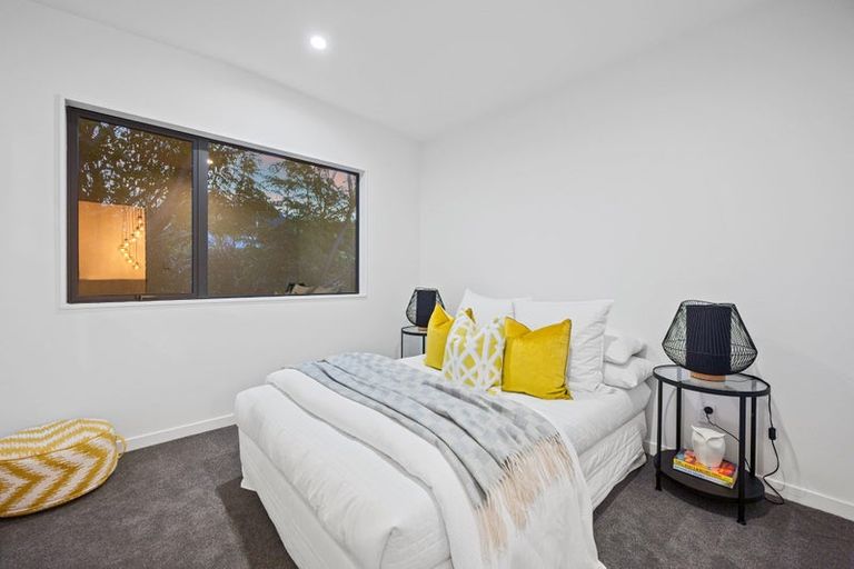 Photo of property in 3d Margaret Place, Milford, Auckland, 0620