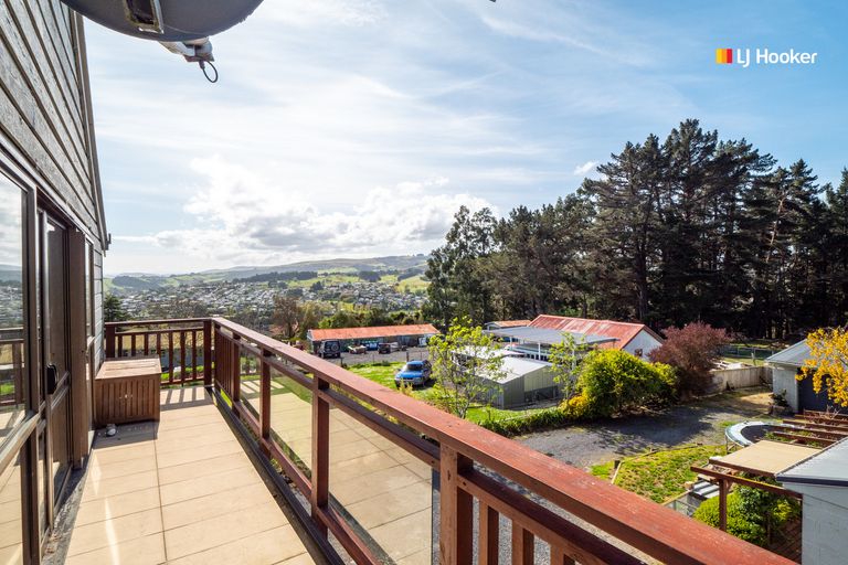 Photo of property in 27 Church Hill Road, Green Island, Dunedin, 9018