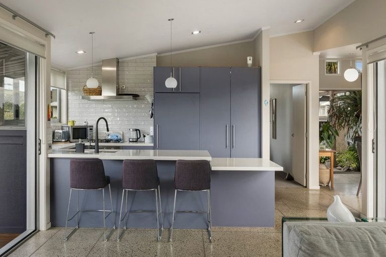 Photo of property in 32 Roretana Drive, Athenree, Waihi Beach, 3177