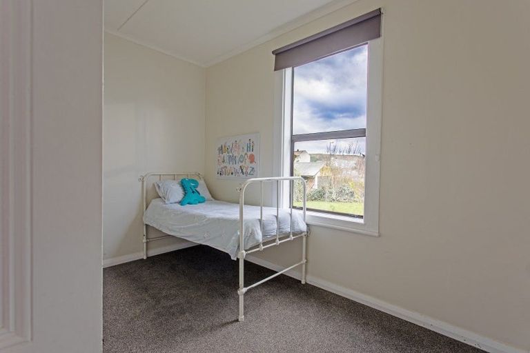 Photo of property in 45 Waverley Street, Waipawa, 4210