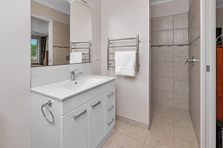 Photo of property in 371 One Tree Point Road, One Tree Point, 0118