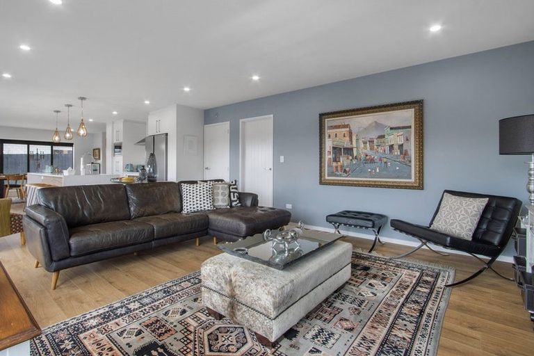 Photo of property in 13 Stingray Drive, Omokoroa, 3114