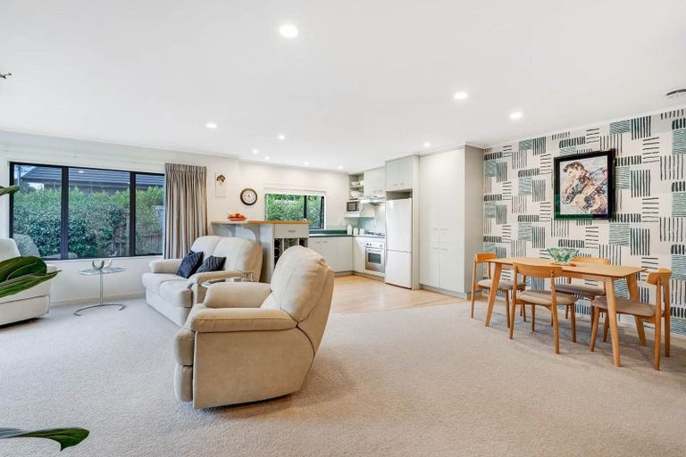 Photo of property in 20 Otanerua Road, Hatfields Beach, Orewa, 0931