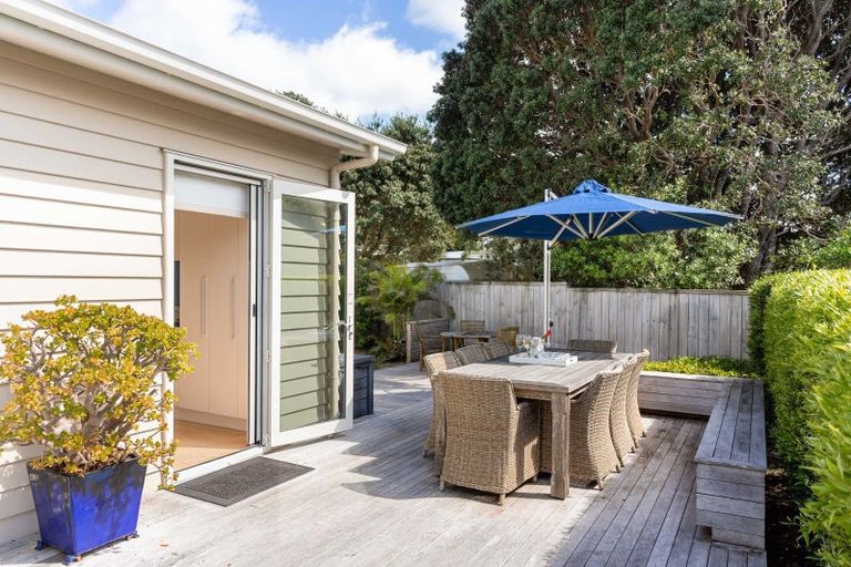 Photo of property in 6 Braddock Grove, Pauanui, Hikuai, 3579