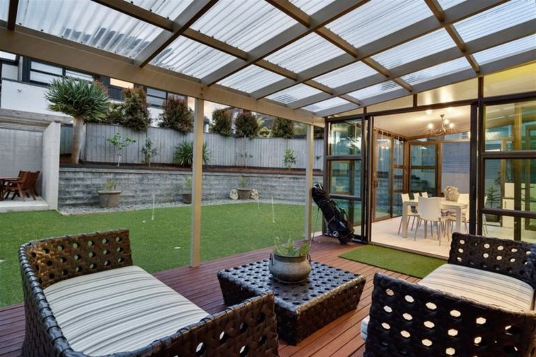 Photo of property in 4 Montrose Terrace, Mairangi Bay, Auckland, 0630