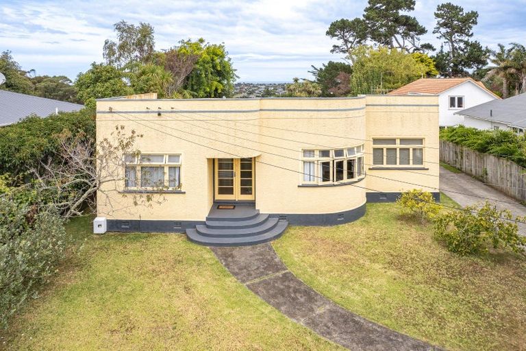 Photo of property in 5 Tregarth Street, Saint Johns Hill, Whanganui, 4501
