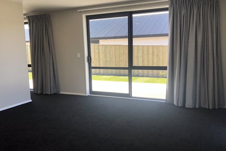 Photo of property in 32 Chris Drive, Rolleston, 7614