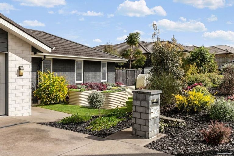 Photo of property in 25 Westmuir Crescent, Pokeno, 2402