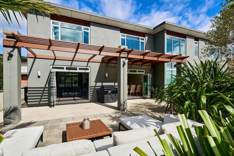 Photo of property in 35 Endeavour Drive, Whitby, Porirua, 5024