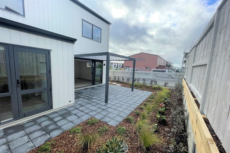 Photo of property in 17 Whimbrel Road, Flat Bush, Auckland, 2019