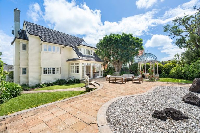 Photo of property in 7 Marine Terrace, Bayswater, Auckland, 0622