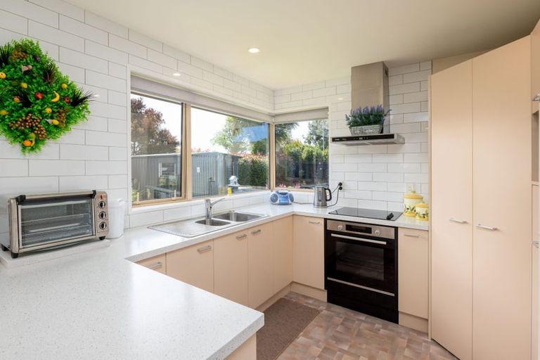 Photo of property in 5 Thistledown Place, Woolston, Christchurch, 8062