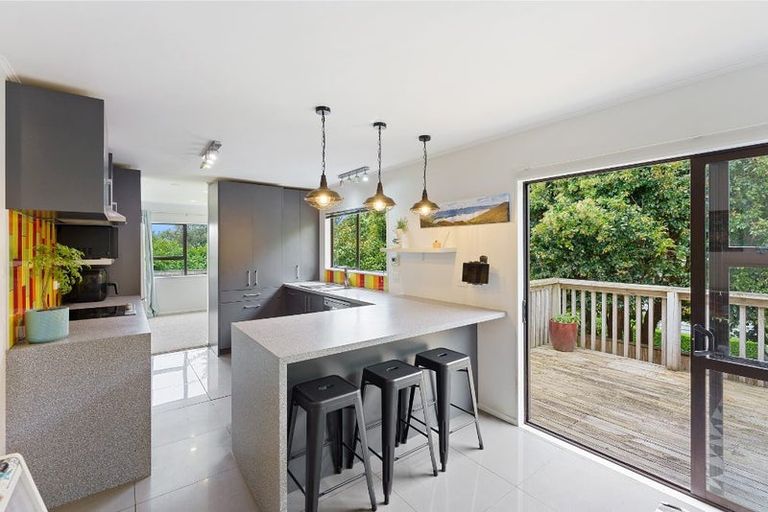 Photo of property in 2 Makora Road, Otaihanga, Paraparaumu, 5036