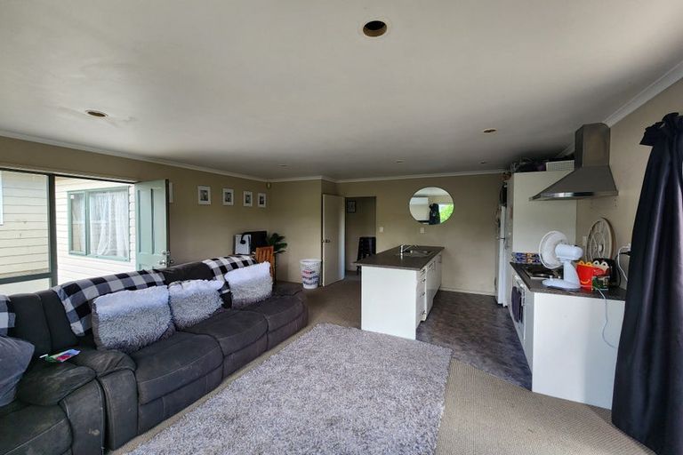 Photo of property in 30 Sunline Avenue, Massey, Auckland, 0614