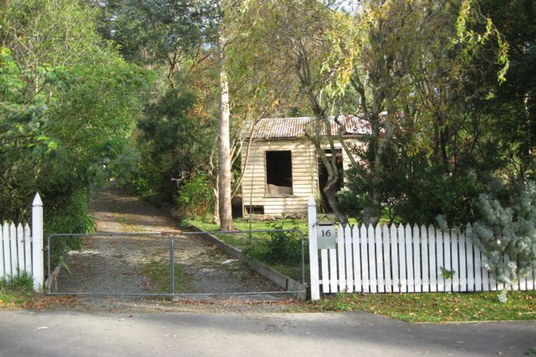 Photo of property in 16 Allans Beach Road, Portobello, Dunedin, 9014
