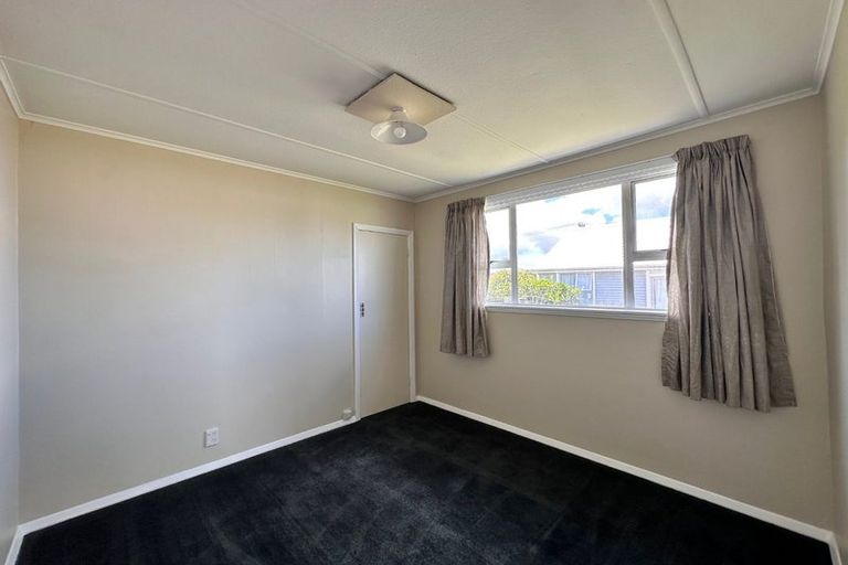 Photo of property in 27 Wilson Street, Waverley, 4510