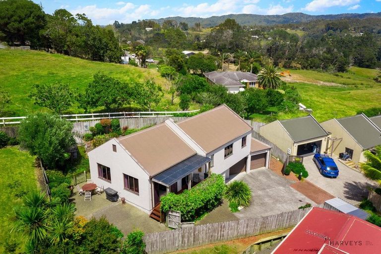 Photo of property in 6 View Ridge Drive, Ranui, Auckland, 0612