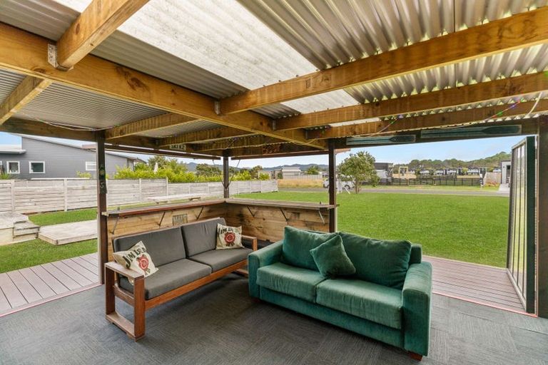 Photo of property in 102 Mahoe Place, Matarangi, Whitianga, 3592