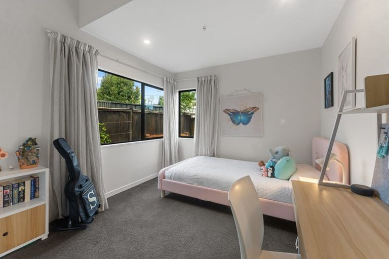 Photo of property in 2/8 Phillip Parade, Forrest Hill, Auckland, 0620