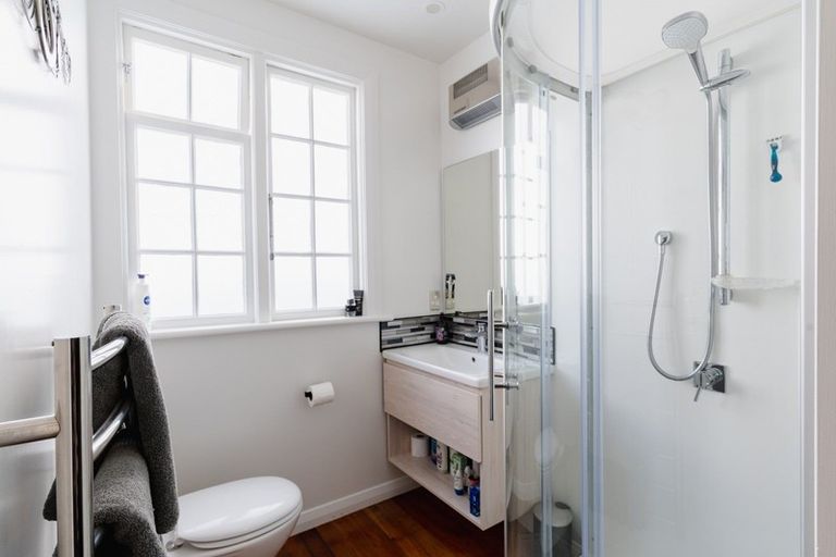 Photo of property in 166 Victoria Road, Saint Clair, Dunedin, 9012