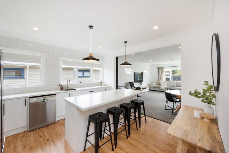 Photo of property in 9 Milton Street, Roslyn, Palmerston North, 4414