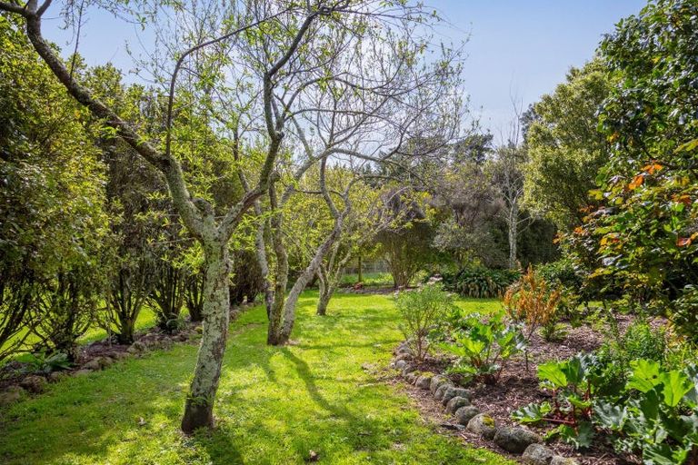 Photo of property in 1832 State Highway 2, Tauwharenikau, Greytown, 5794