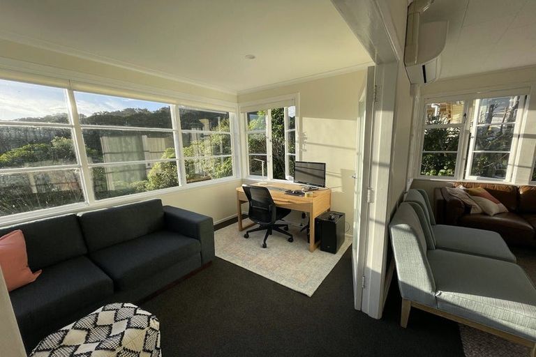 Photo of property in 20 Victory Avenue, Karori, Wellington, 6012