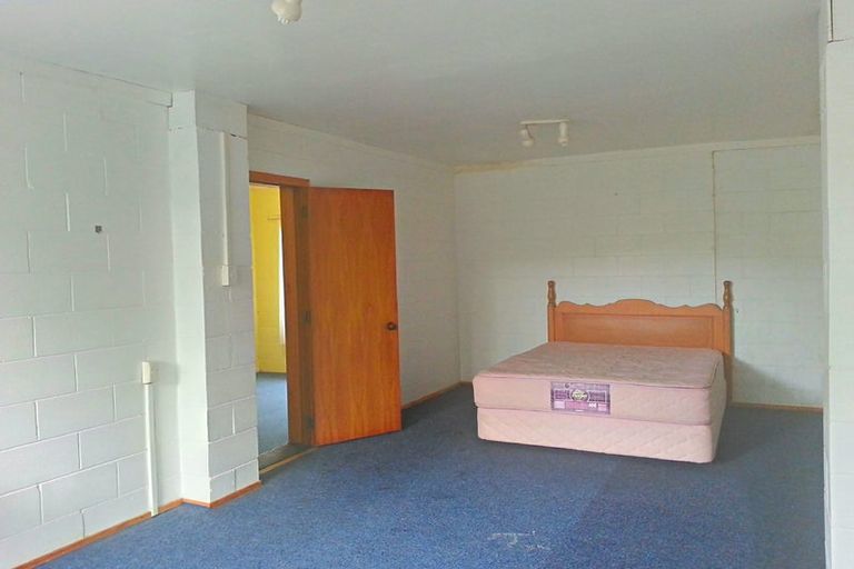 Photo of property in 2/63 High Road, Glenfield, Auckland, 0629