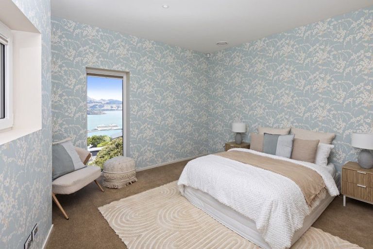 Photo of property in 2 Hyllton Heights, Lyttelton, 8082