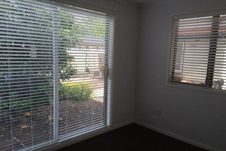 Photo of property in 54 Reelick Avenue, Pakuranga Heights, Auckland, 2010