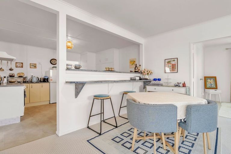 Photo of property in 21 Elliott Crescent, Owhata, Rotorua, 3010