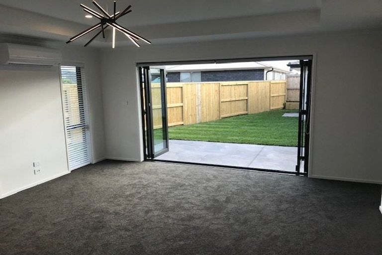 Photo of property in 25 Kotiate Street, Papamoa Beach, Papamoa, 3118