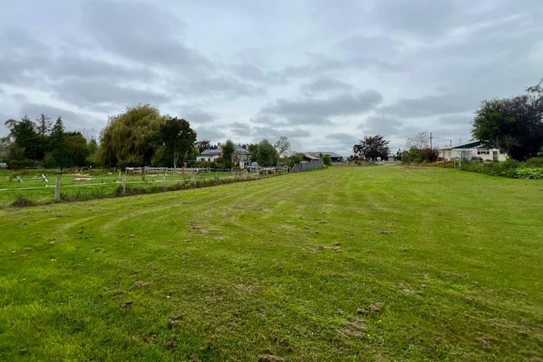 Photo of property in 62 Timaru Road, Waimate, 7924
