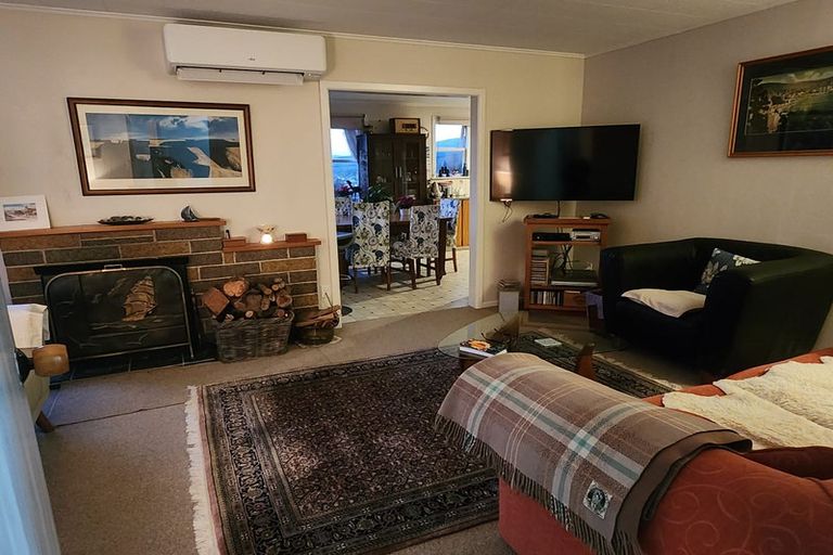 Photo of property in 1 Holmes Grove, Naenae, Lower Hutt, 5011