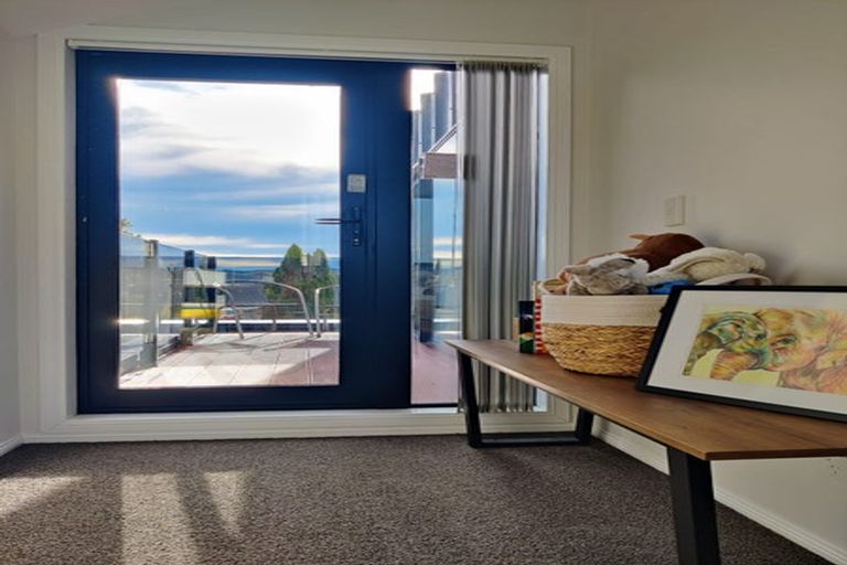 Photo of property in 23 Petherick Crescent, Johnsonville, Wellington, 6037