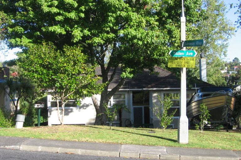 Photo of property in 36 Tilden Avenue, Hillcrest, Auckland, 0627