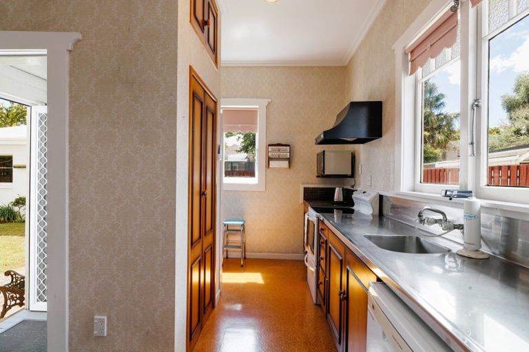 Photo of property in 244 River Road, Claudelands, Hamilton, 3214