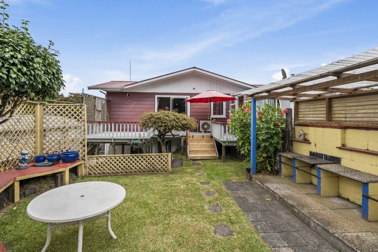 Photo of property in 111 Pandora Avenue, Sunnybrook, Rotorua, 3015