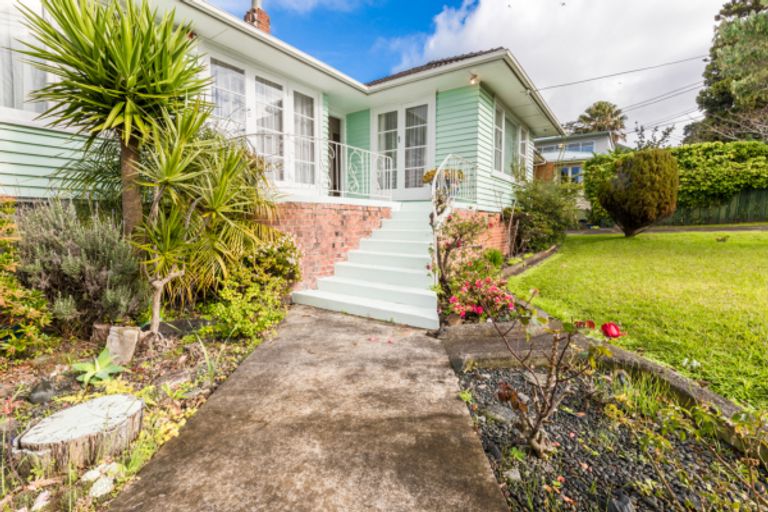 Photo of property in 188 White Swan Road, Mount Roskill, Auckland, 1041