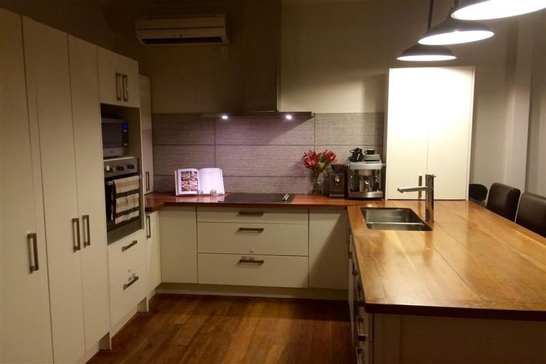 Photo of property in 64 Canterbury Street, Lyttelton, 8082