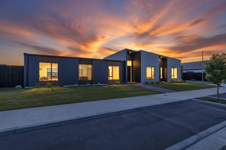 Photo of property in 12 Steggall Road, Rangiora, 7400