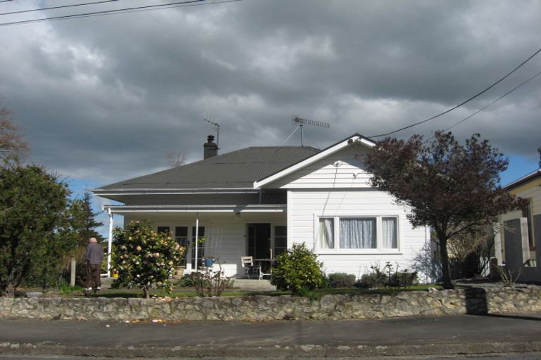 Photo of property in 5 Church Street, Waipawa, 4210