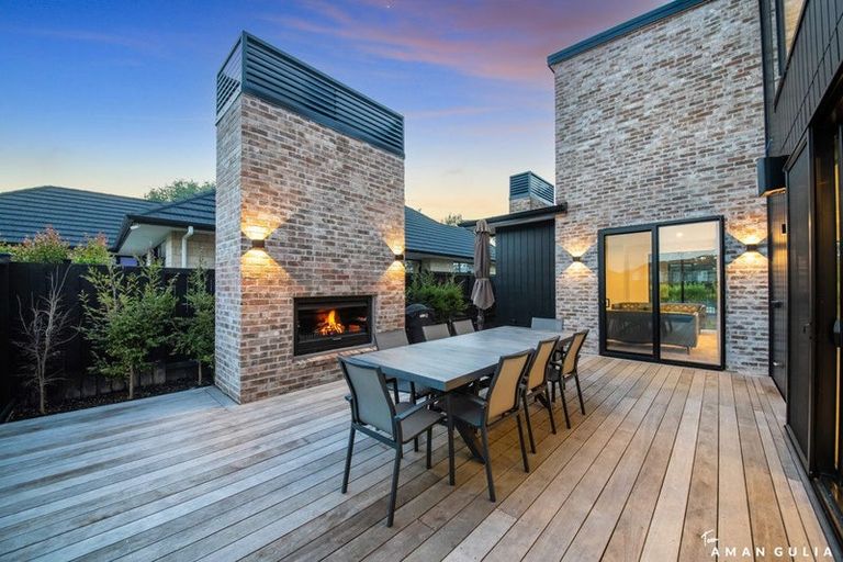 Photo of property in 16 Ruxton Road, Wainui, 0932