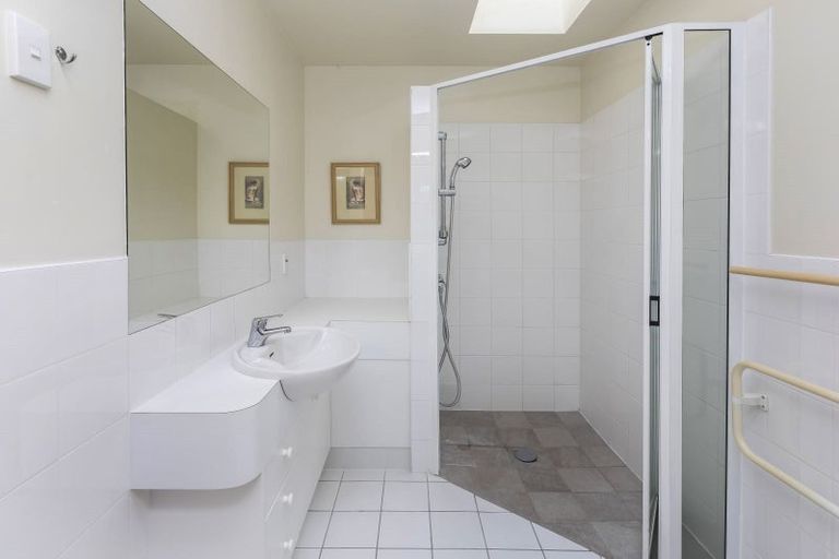 Photo of property in 16 Michael Avenue, Mount Pleasant, Christchurch, 8081