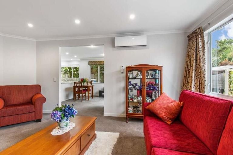 Photo of property in 53a Oxford Street, Tawa, Wellington, 5028