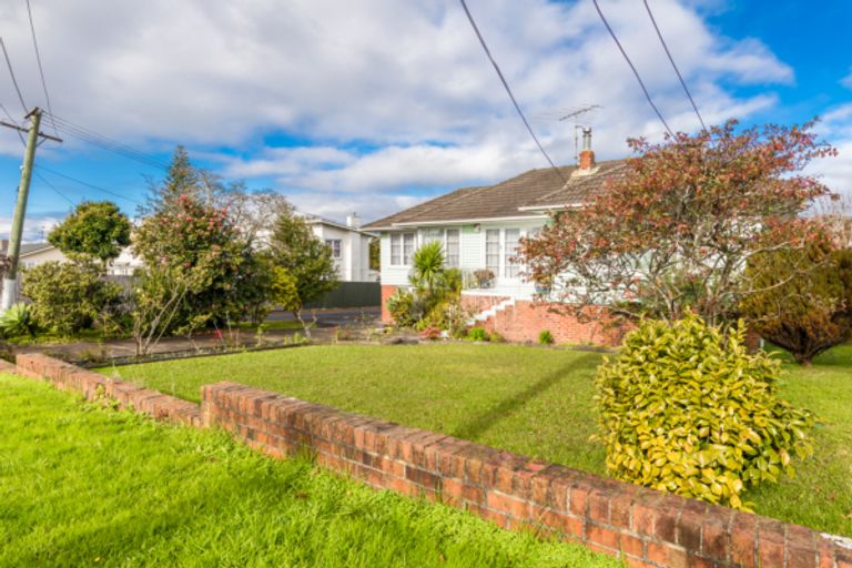 Photo of property in 188 White Swan Road, Mount Roskill, Auckland, 1041