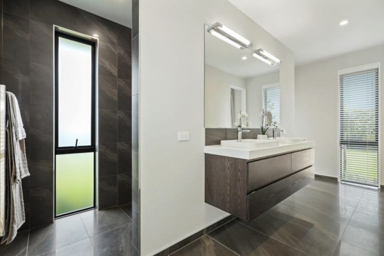 Photo of property in 8 Jozecom Place, Rolleston, 7614