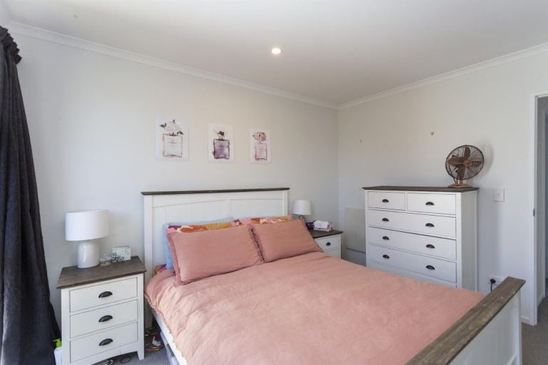 Photo of property in 5 Eric Melrose Lane, Halswell, Christchurch, 8025